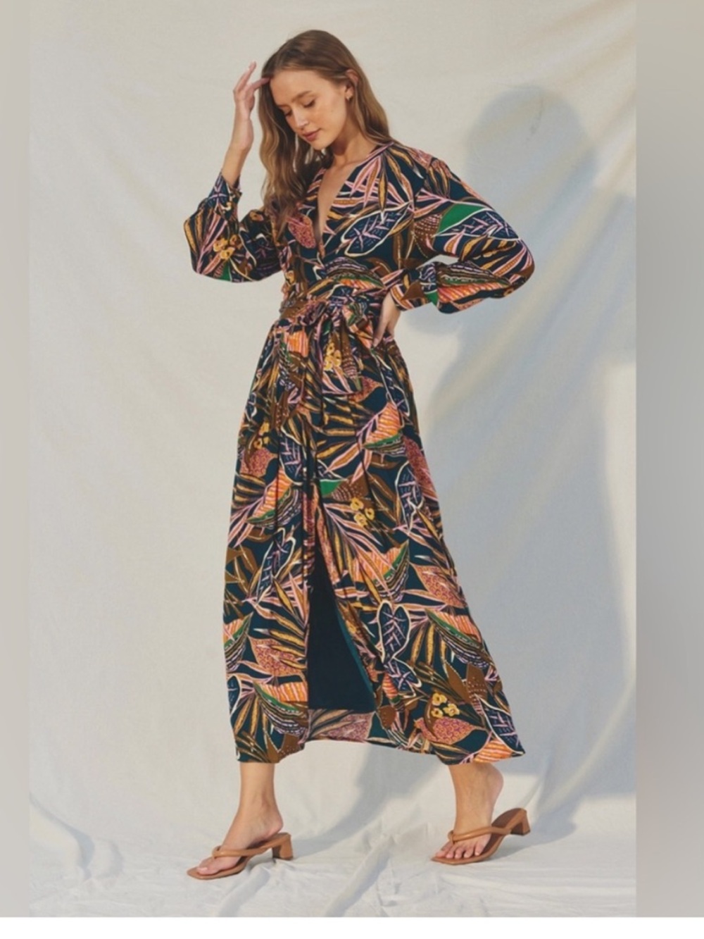 Dress Forum
Tropical Floral Print Wrap
Long Sleeved Maxi Dress large